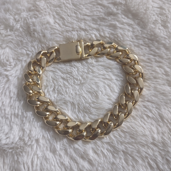 Gold Plated Cuban Chain Bracelet - Picture 1 of 2